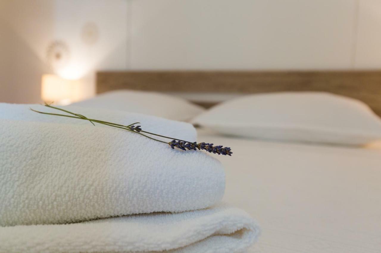 Cozy Apartment Josipa Privlaka  Ngoại thất bức ảnh