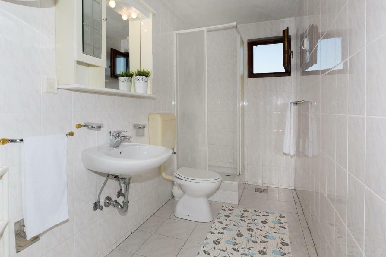 Cozy Apartment Josipa Privlaka  Ngoại thất bức ảnh