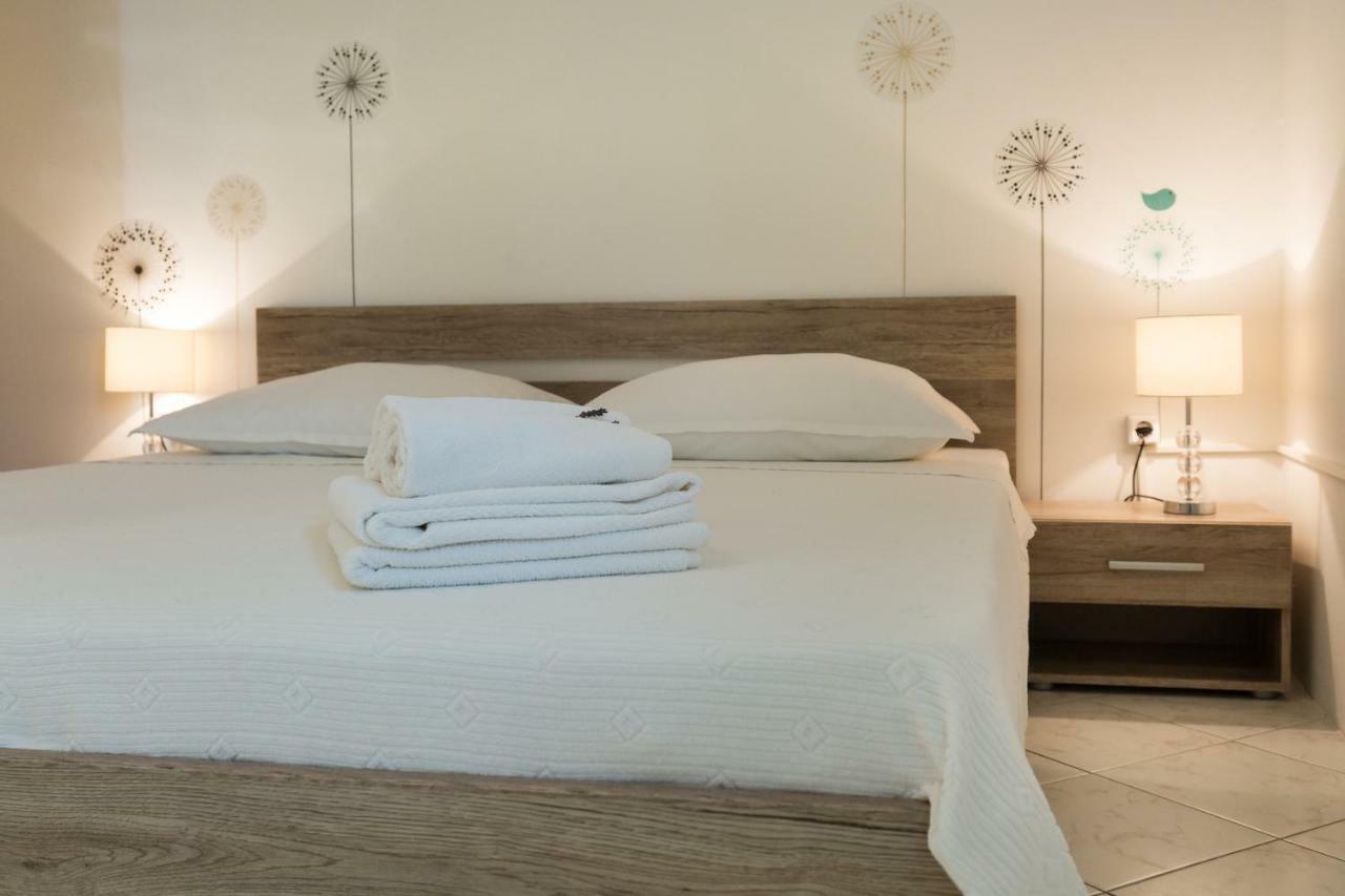 Cozy Apartment Josipa Privlaka  Ngoại thất bức ảnh