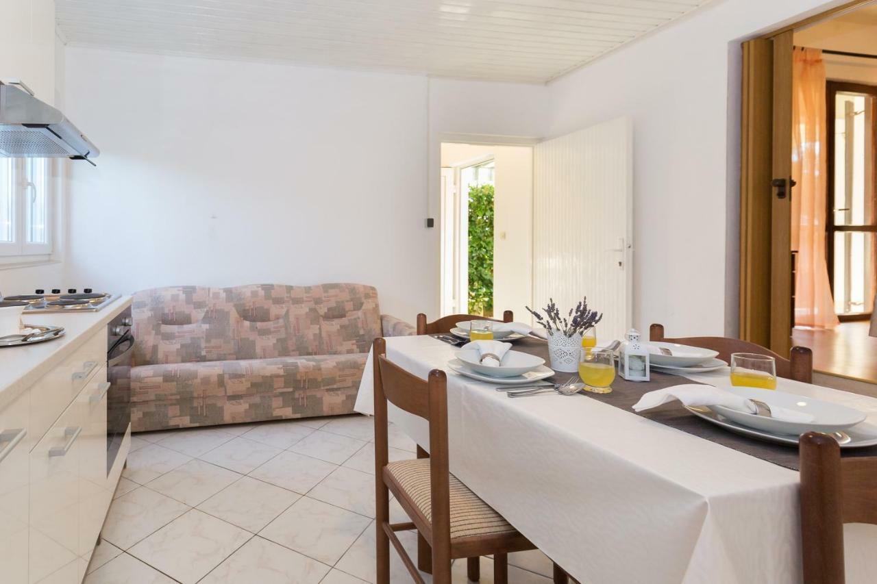 Cozy Apartment Josipa Privlaka  Ngoại thất bức ảnh