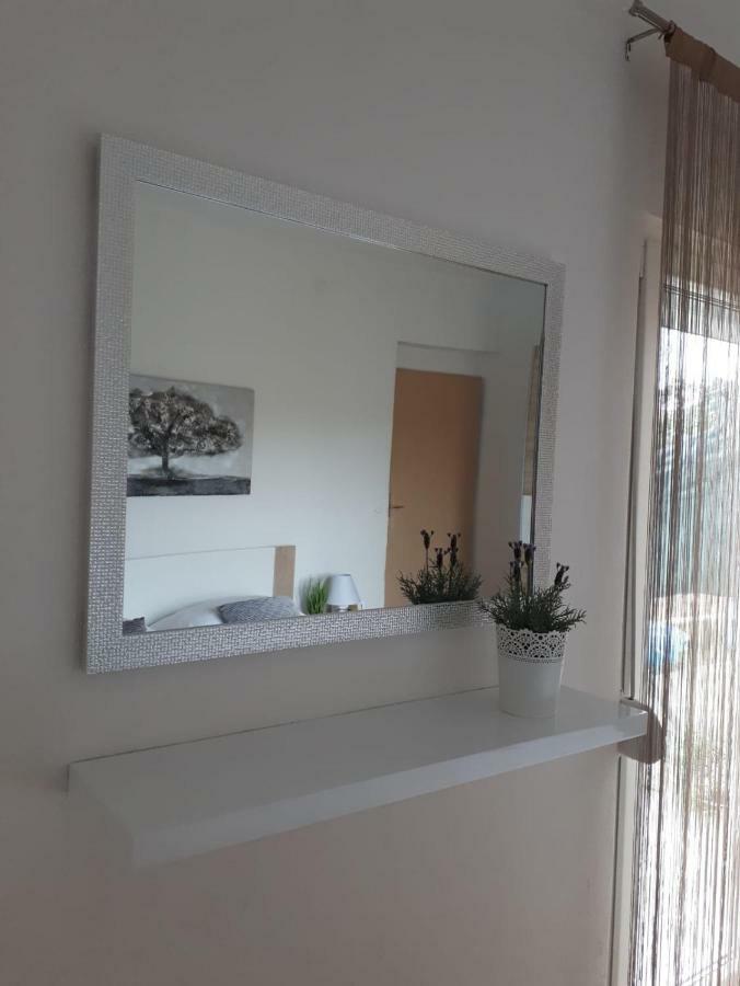 Cozy Apartment Josipa Privlaka  Ngoại thất bức ảnh